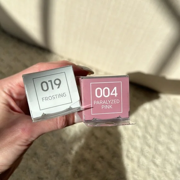 Kiss Press on Nails 4 pack New